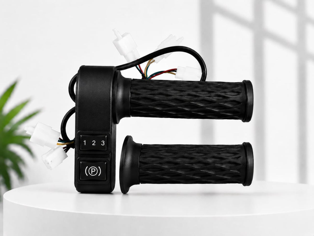A pair of black motorcycle or electric scooter handlebar grips with a central switch module showing positions 1, 2, 3 and a 'R' mark, displayed on a white pedestal.